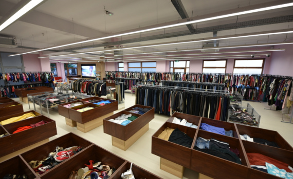Sieć dyskontów Odzieżowych Tania Odzież - wnętrze sklepu